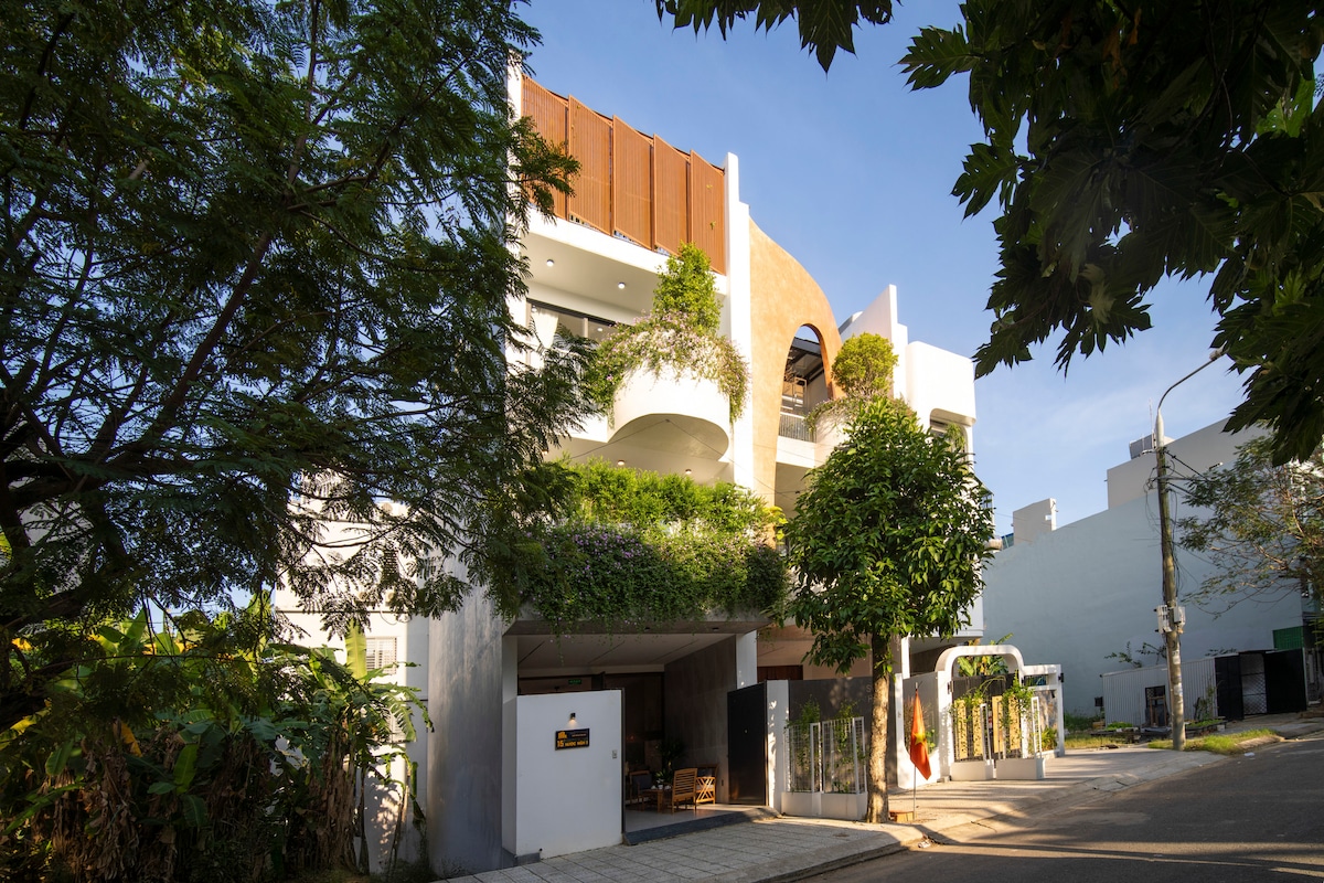 The Living Tree Villa
