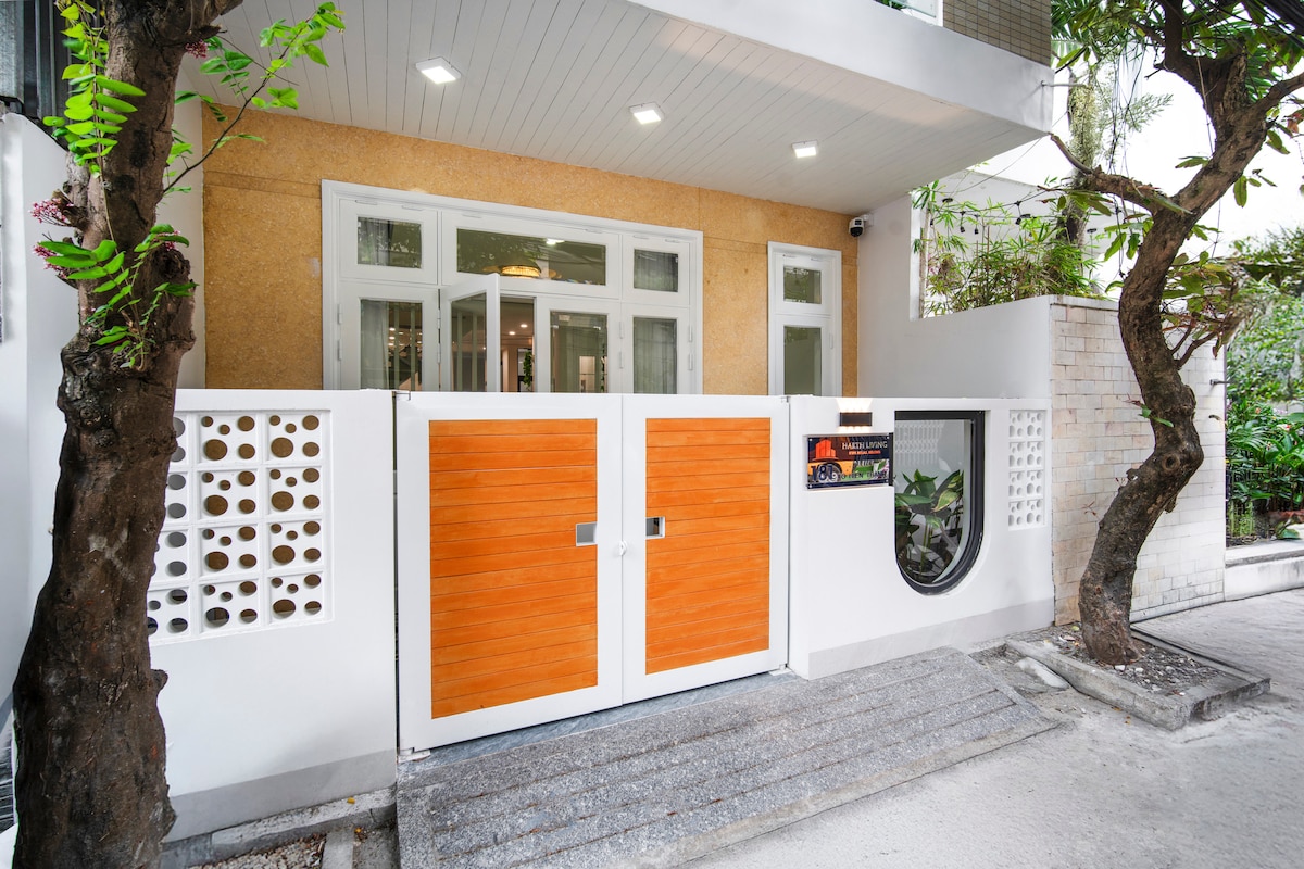 Modern 3BR Beach Villa